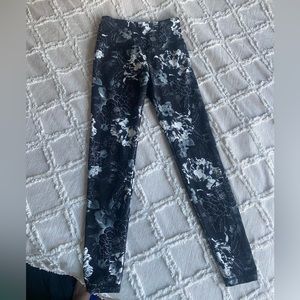 Athletic Tights - Floral Pattern